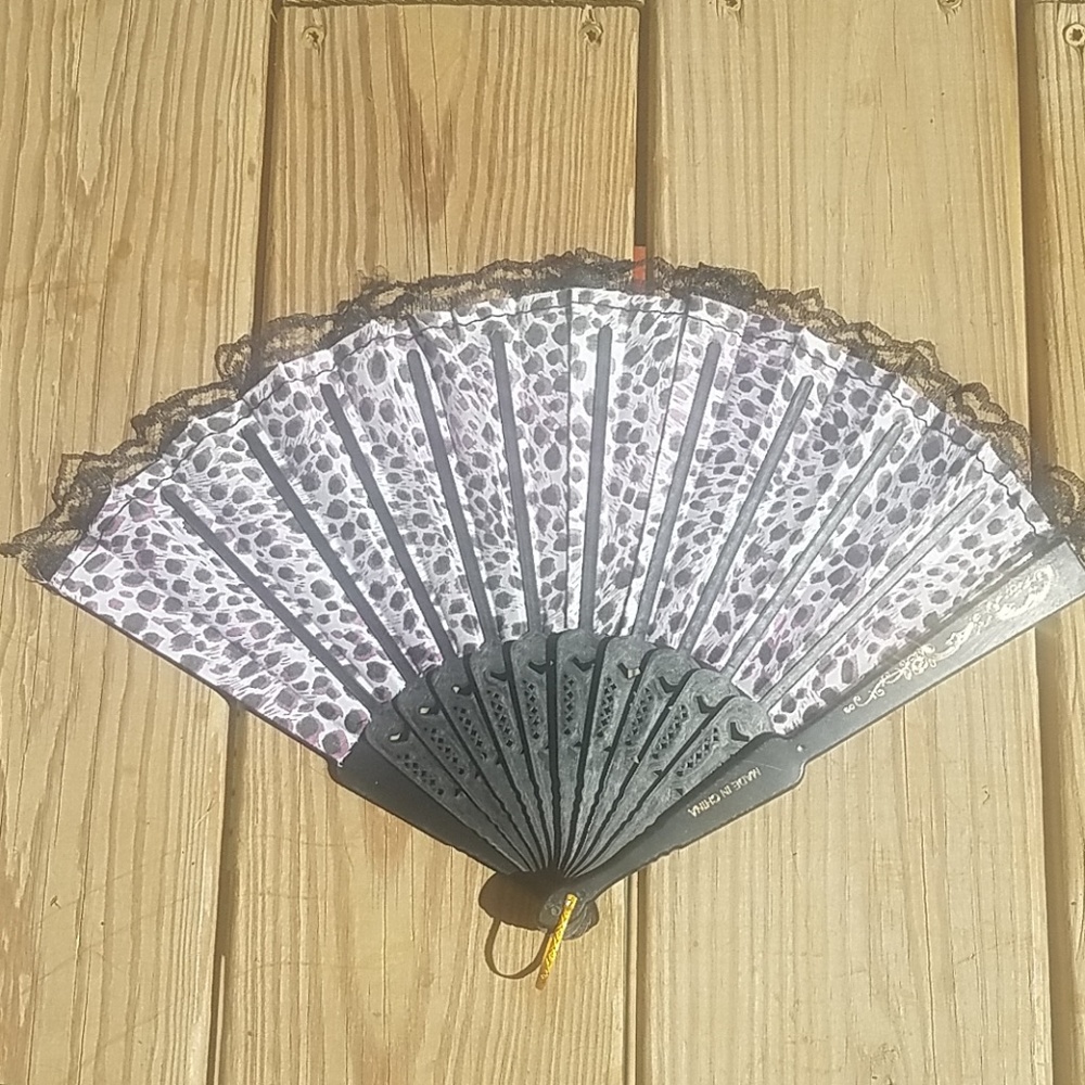 Fan - Picture 4 of 5